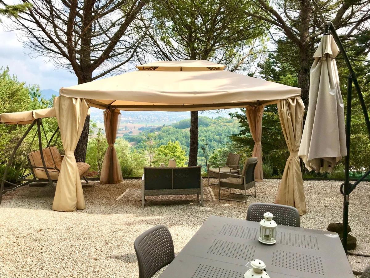 La Panoramica Gubbio - Maison De Charme - Casette E Appartamenti Self Catering Per Vacanze Meravigliose! Εξωτερικό φωτογραφία