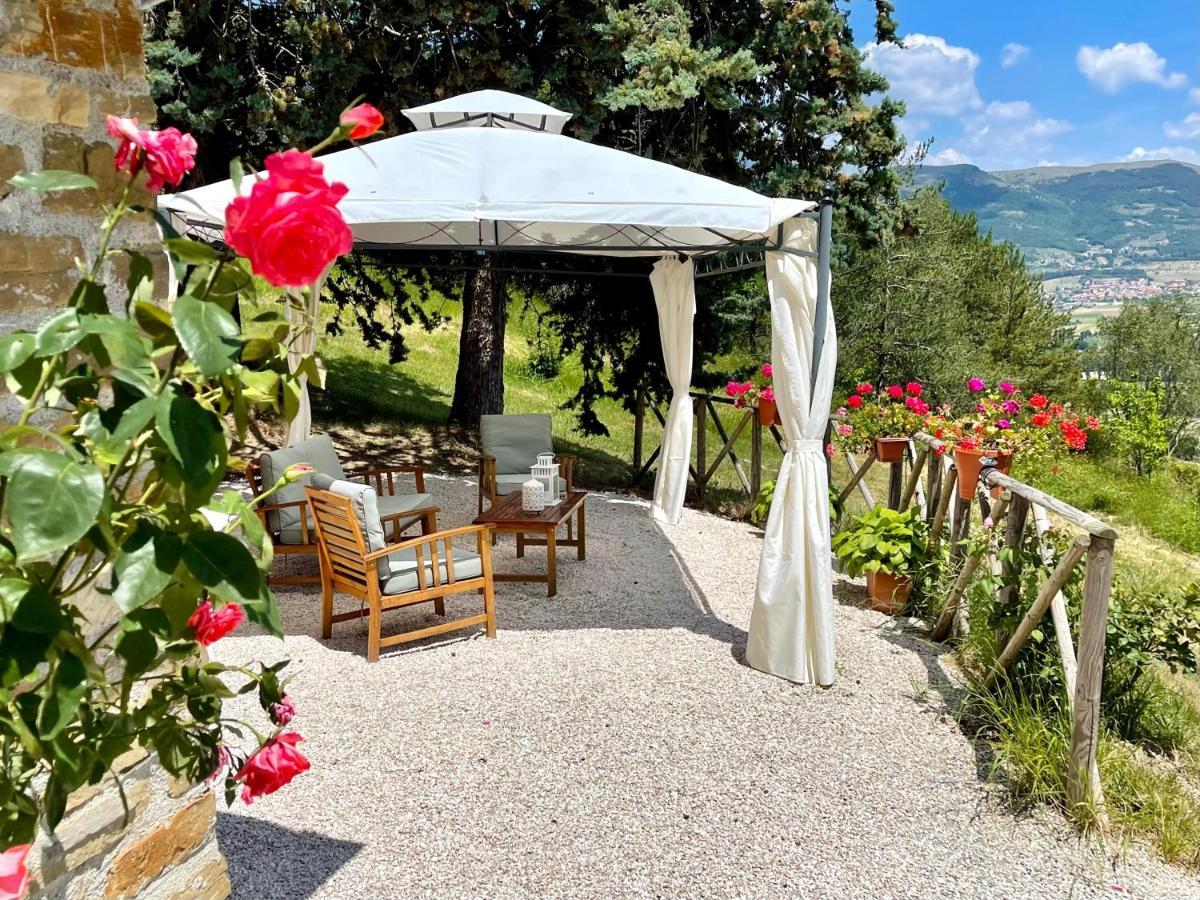 La Panoramica Gubbio - Maison De Charme - Casette E Appartamenti Self Catering Per Vacanze Meravigliose! Εξωτερικό φωτογραφία