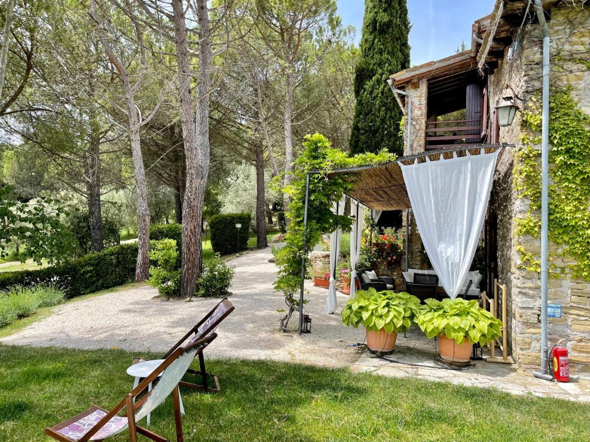 La Panoramica Gubbio - Maison De Charme - Casette E Appartamenti Self Catering Per Vacanze Meravigliose! Εξωτερικό φωτογραφία